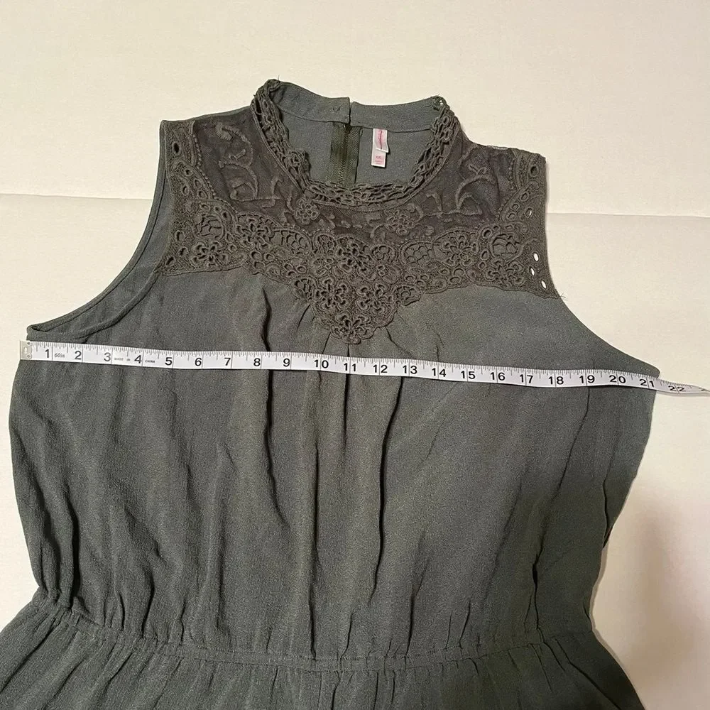 Xhilaration green size XXL sleeveless lace back zippered‎ boho romper FLAW